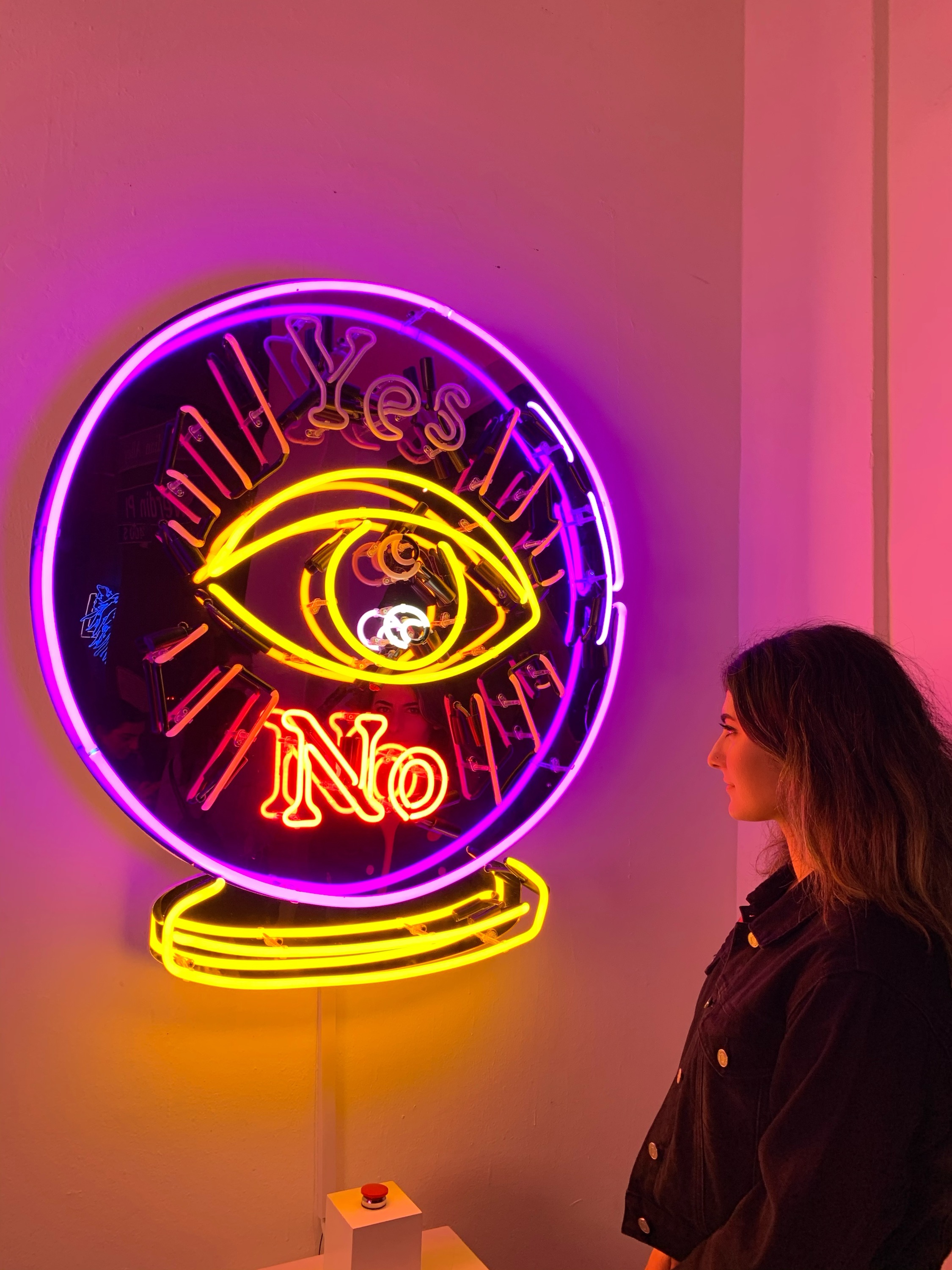 Electric Winter — neon detail by Dani Bonnet, Los Angeles