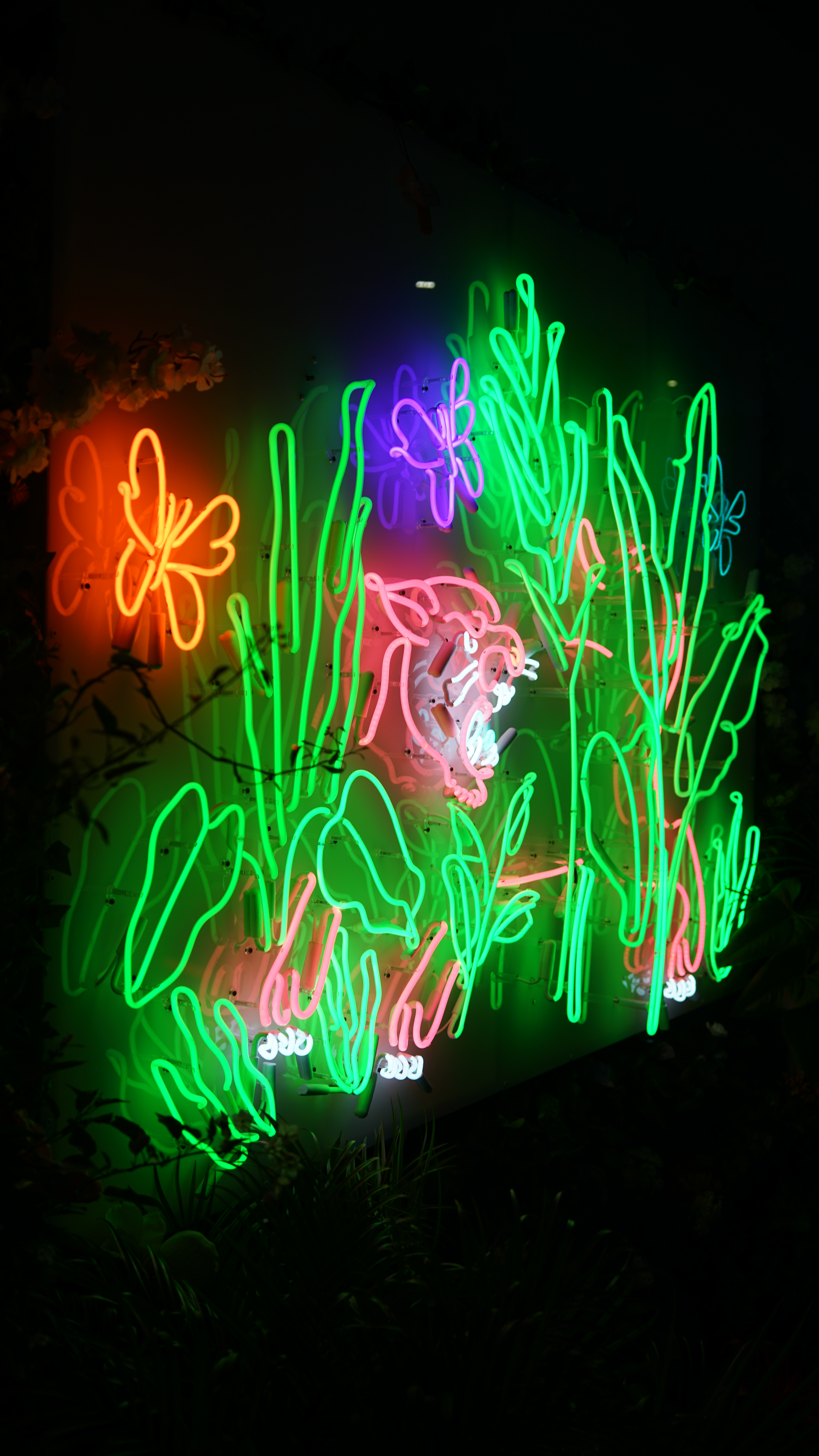 OFF//ON — A Neon Group Exhibition at the Hollywood Palladium — neon detail by Dani Bonnet, Los Angeles