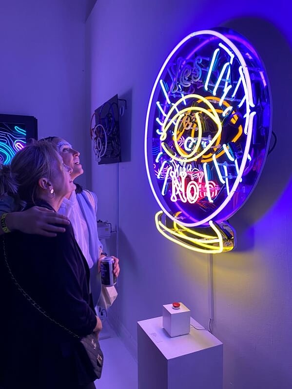 Electric Winter — neon detail by Dani Bonnet, Los Angeles
